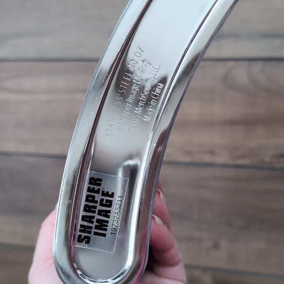 New Sharper Image Giant Flask - Picture 2 of 2